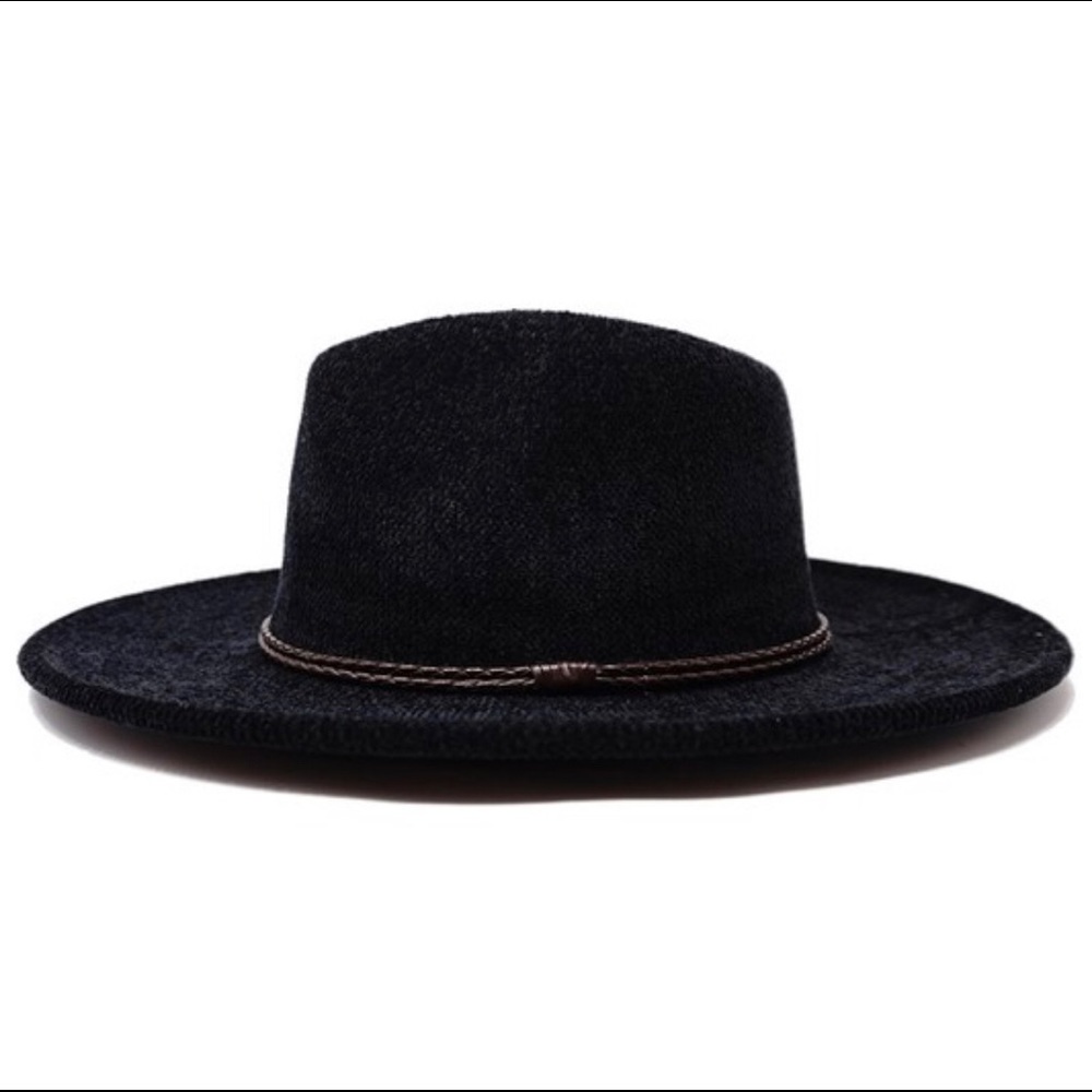 Olive & Pique Bendable Belted Brimmed Hat